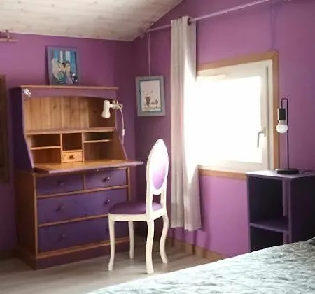 Maison D'atelier بيت للعطل Landeronde